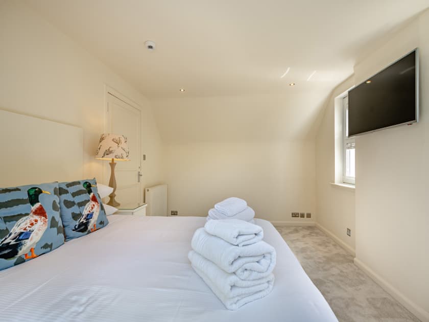 Double bedroom | Duck Bay Cottage 1 - Duck Bay Cottages, Alexandria, near Loch Lomond