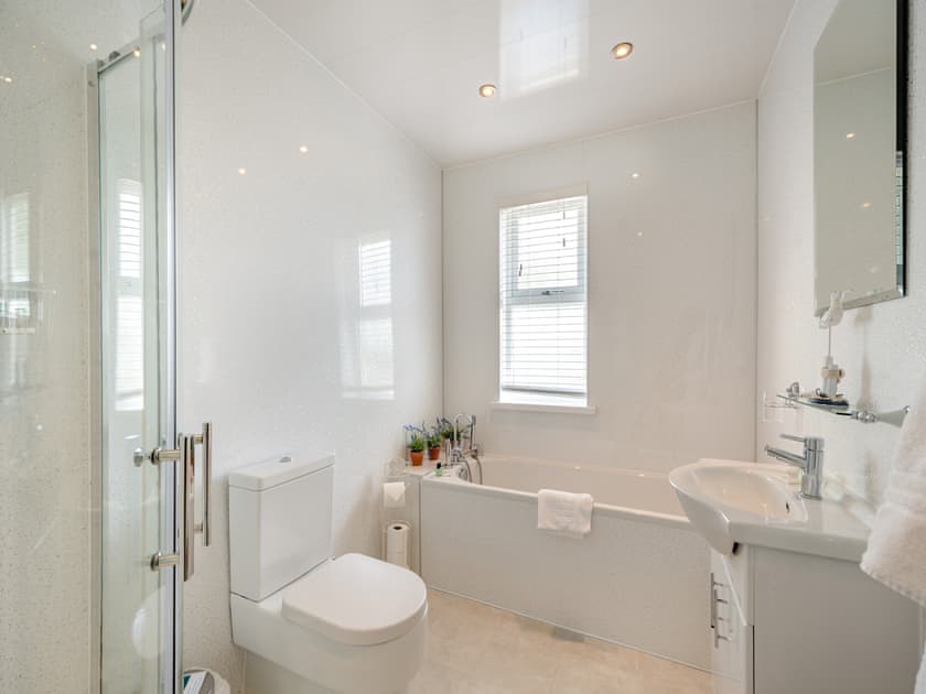 Bathroom | Duck Bay Cottage 1 - Duck Bay Cottages, Alexandria, near Loch Lomond