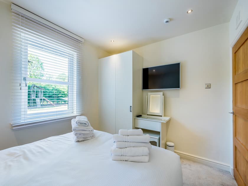 Double bedroom | Duck Bay Cottage 2 - Duck Bay Cottages, Alexandria, near Loch Lomond