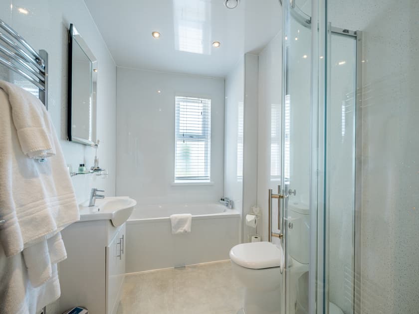 Bathroom | Duck Bay Cottage 2 - Duck Bay Cottages, Alexandria, near Loch Lomond