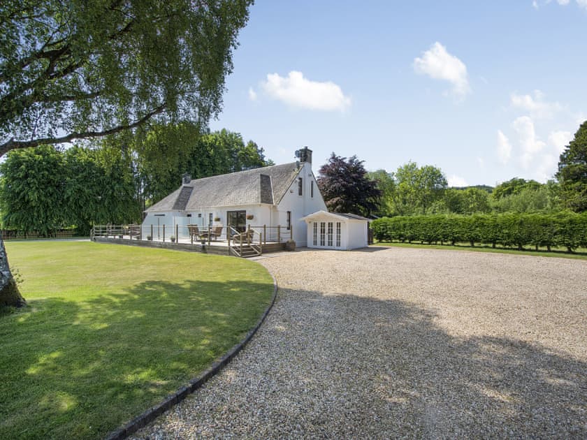 Exterior | Duck Bay Cottage 2 - Duck Bay Cottages, Alexandria, near Loch Lomond