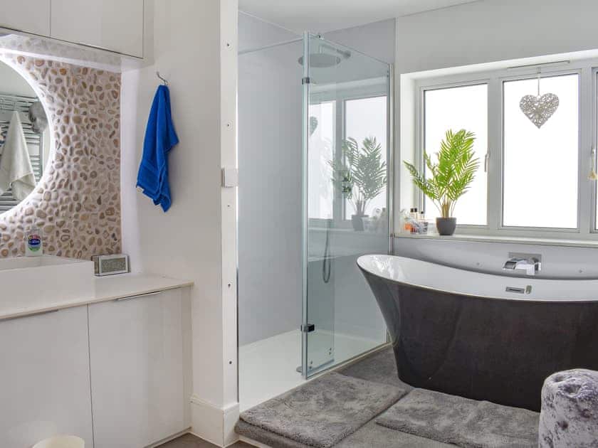 Bathroom | Seaside Place, Shoreham-by-Sea, near Brighton
