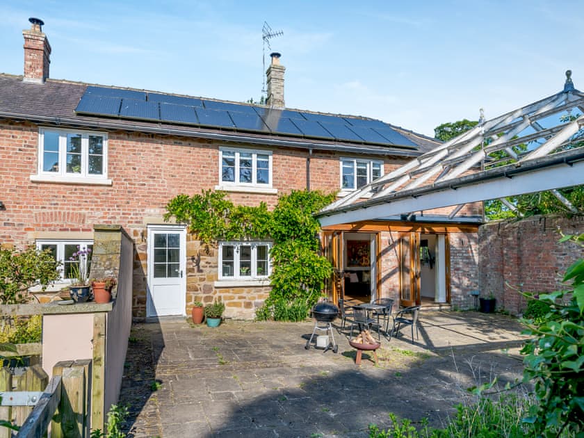 Old Spot Cottage (ref UK42861) in SuttonunderWhitestonecliffe, near