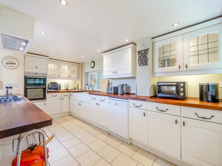 Kitchen/diner | Oakdale Lodge, Hopwood, Nr Alvechurch