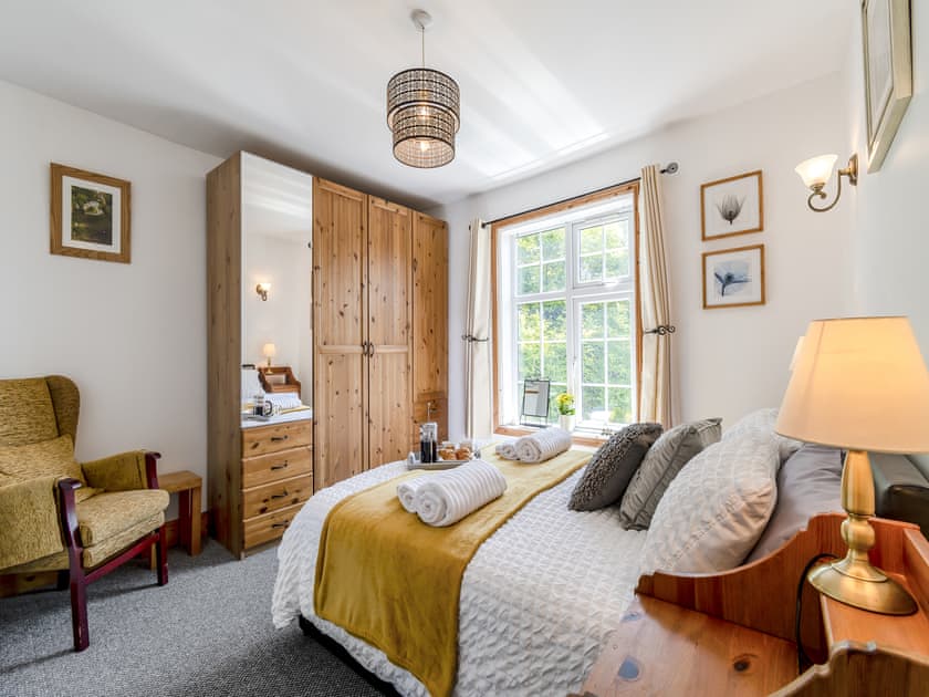 Double bedroom | Oakdale Lodge, Hopwood, Nr Alvechurch