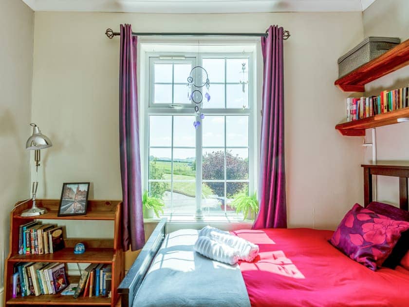 Single bedroom | Oakdale Lodge, Hopwood, Nr Alvechurch