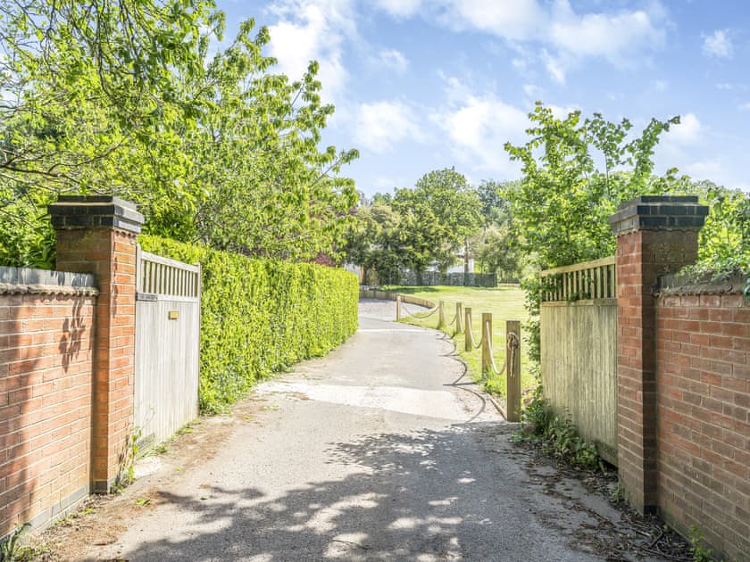 Driveway | Oakdale Lodge, Hopwood, Nr Alvechurch