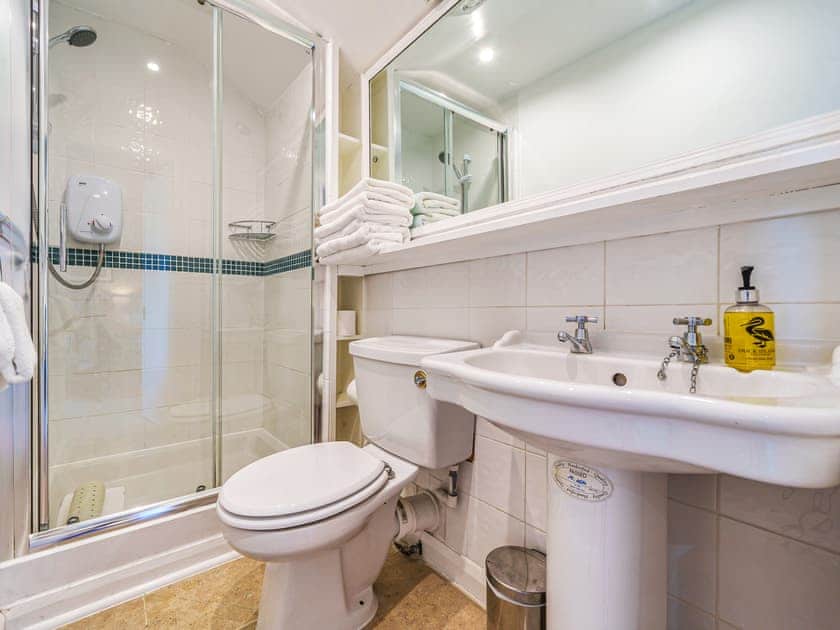 En-suite | Boston House - The Terrace, Windermere