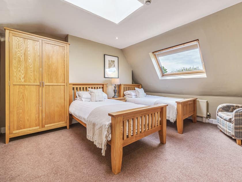 Twin bedroom | Boston House - The Terrace, Windermere