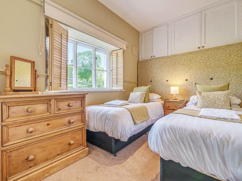 Twin bedroom | Boston House - The Terrace, Windermere
