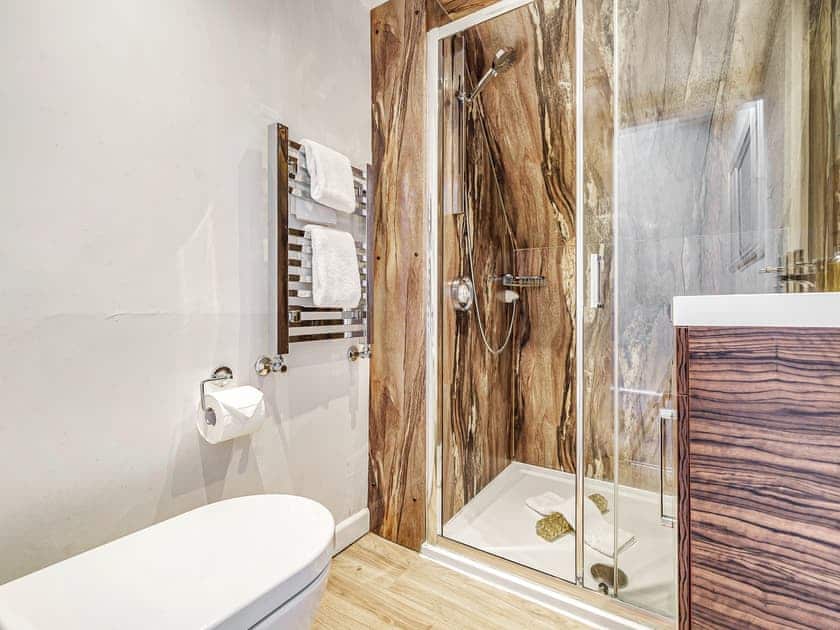 Bathroom | Boston House - The Terrace, Windermere