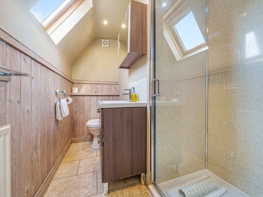 Bathroom | Boston House - The Terrace, Windermere