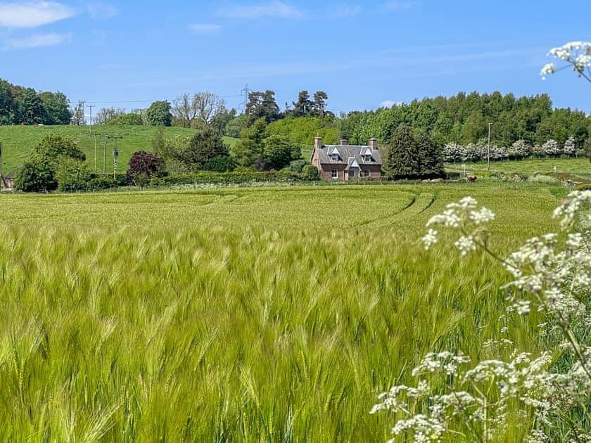 Exterior | Strathisla Farm Cottages- Islabank Farmhouse - Strathisla Farm Cottages, Meigle