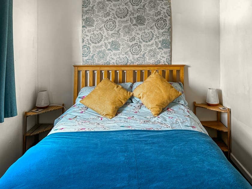 Double bedroom | Osokozy Cottage, Shrawley, near Worcester