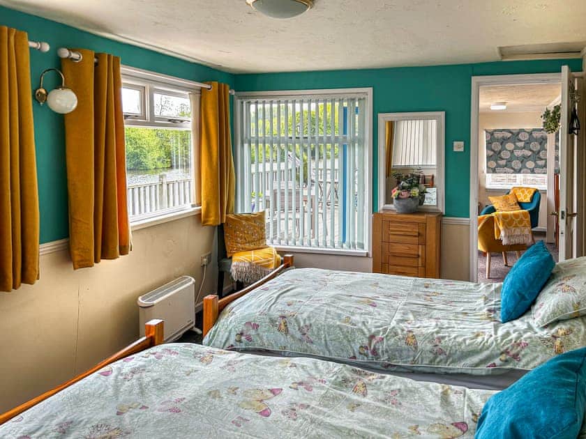 Twin bedroom | Osokozy Cottage, Shrawley, near Worcester