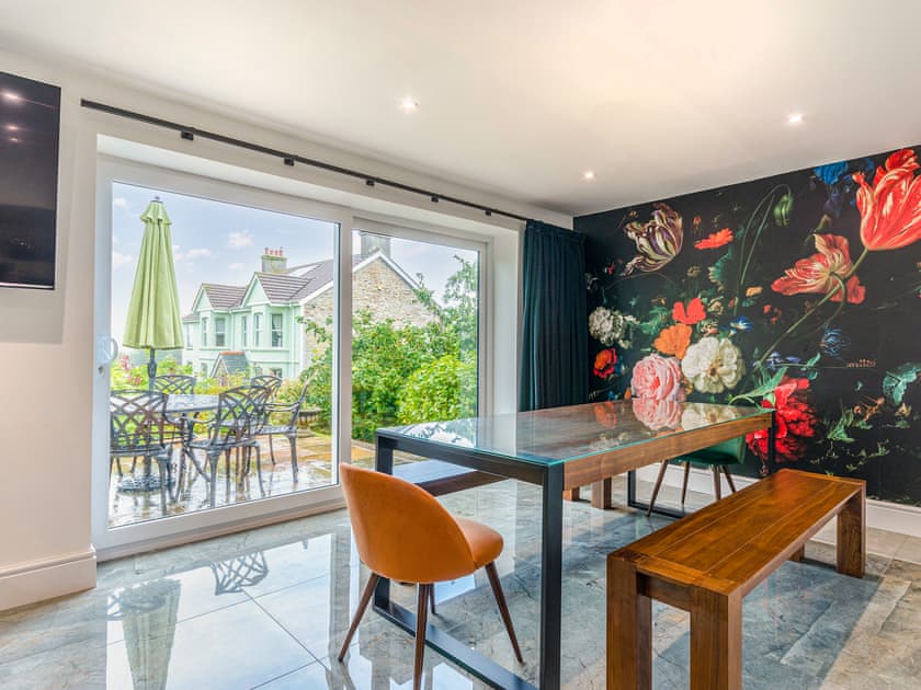 Dining Area | The Aviary - Butterbee Cottages, Tamar Valley