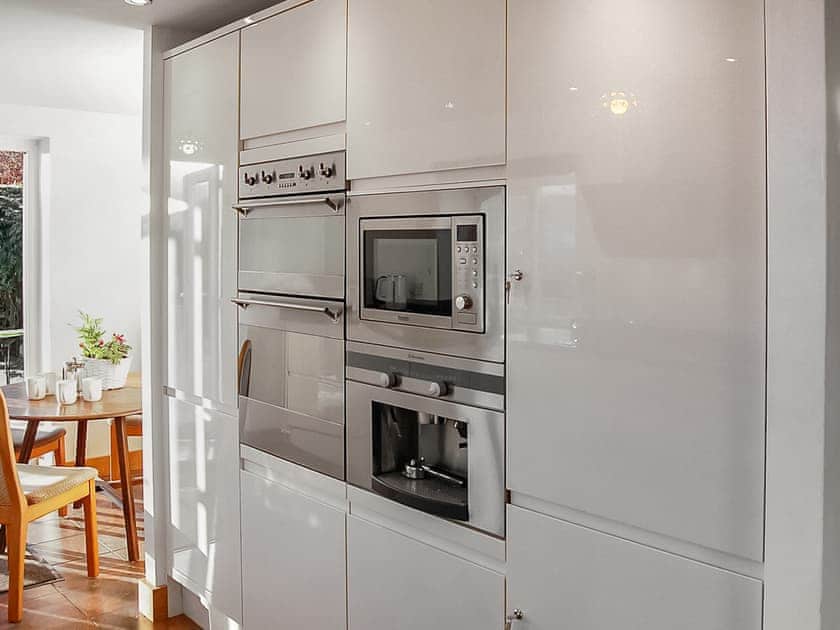 Kitchen | Tawel Fryn, Llanelltyd, near Dolgellau