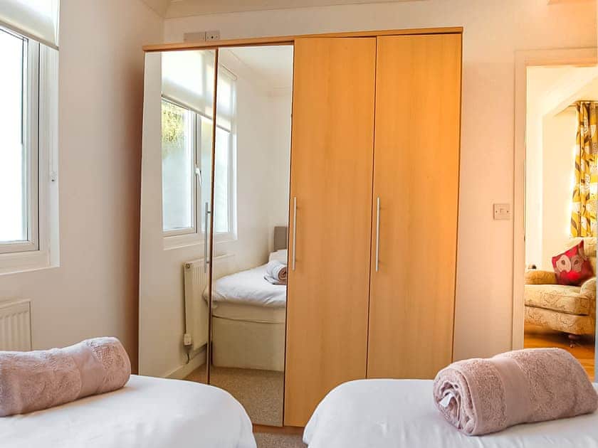 Twin bedroom | Tawel Fryn, Llanelltyd, near Dolgellau