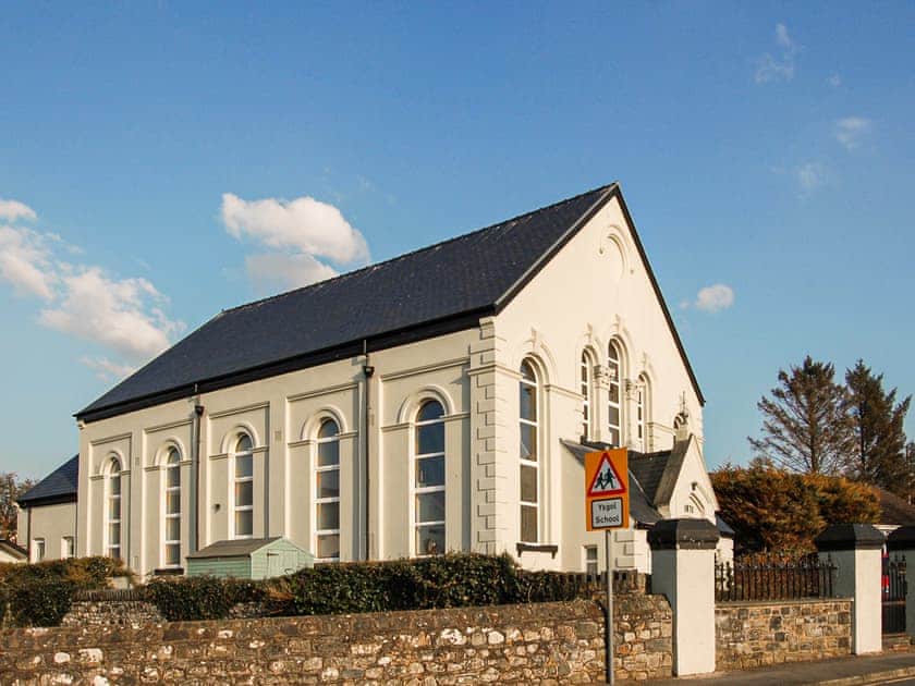 Exterior | Ty Capel, Tywyn