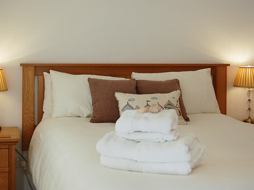 Double bedroom | Ty Traeth Beach House, Tywyn