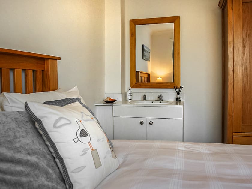 Double bedroom | Ty Traeth Beach House, Tywyn