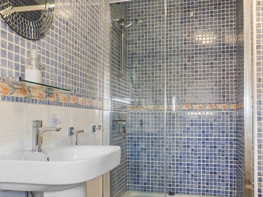 Bathroom | Tywyn Beach House, Tywyn