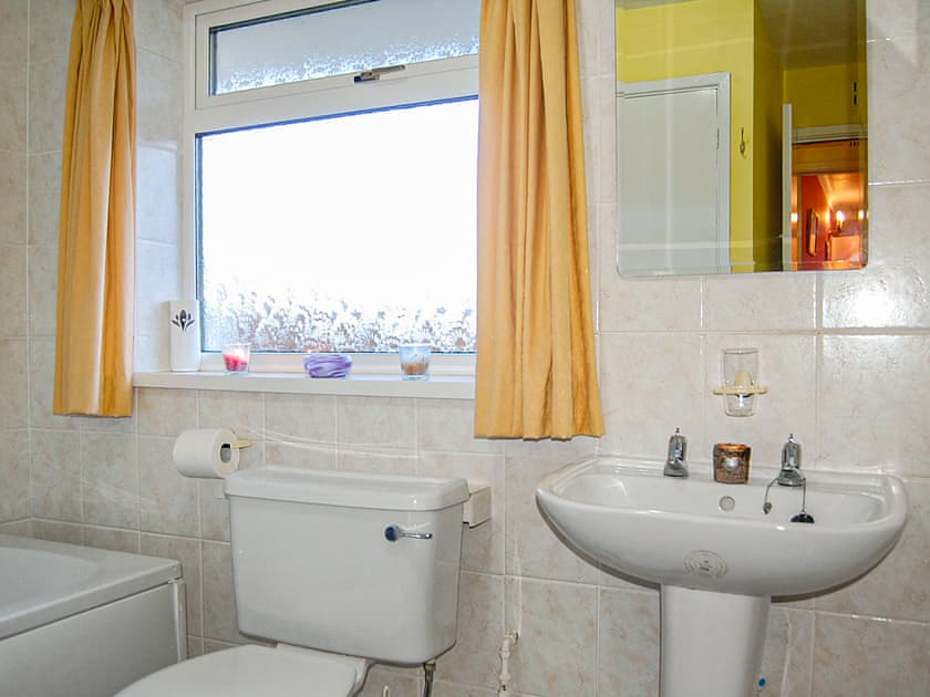 Bathroom | Wulfrun, Tywyn