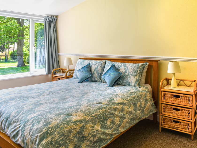 Double bedroom | Beachborough Park Summer House, Newington, near Folkestone