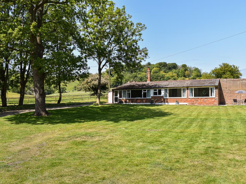 Garden | Beachborough Park Summer House, Newington, near Folkestone