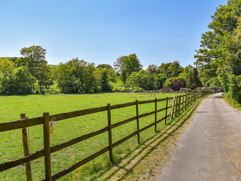 Surrounding area | Beachborough Park Summer House, Newington, near Folkestone