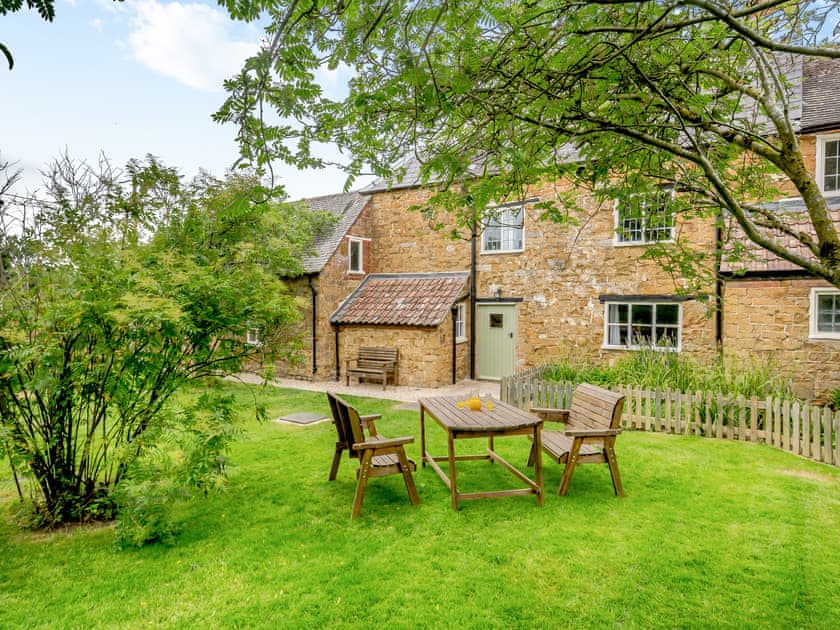 Garden | Billow Farm Annexe, Breadstone, Vale of Berkeley