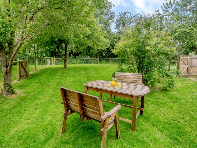 Sitting-out-area | Billow Farm Annexe, Breadstone, Vale of Berkeley