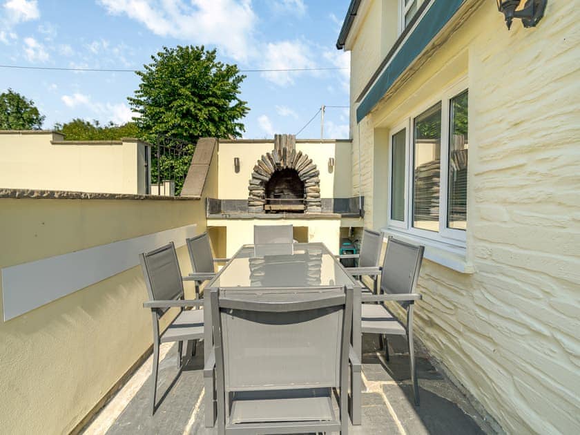 Sitting-out-area | Station Hall, Cilgerran, near Cardigan