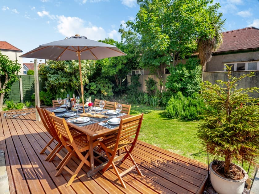 Sitting-out-area | Waterside, Rhos-on-Sea