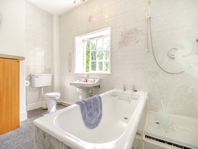 Bathroom | Belmont, Appleton Wiske