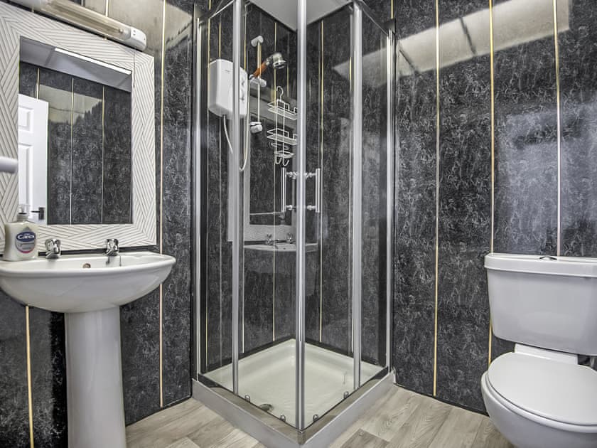 En-suite | The Ascot, Blackpool