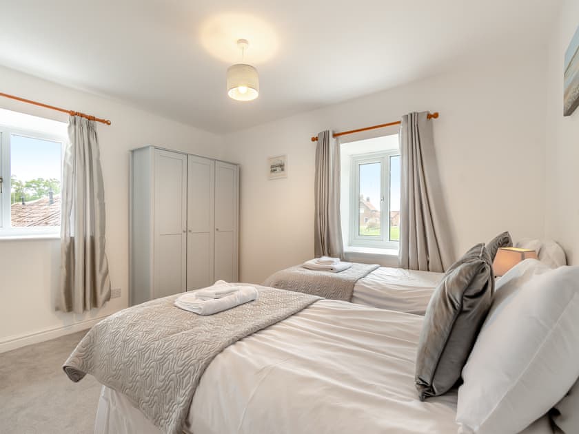Twin bedroom | The Granary - Grange Farm Cottages, Sewerby, near Bridlington