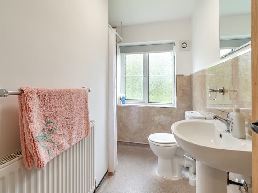 Bathroom | Swingletree - Grange Farm Cottages, Sewerby, near Bridlington