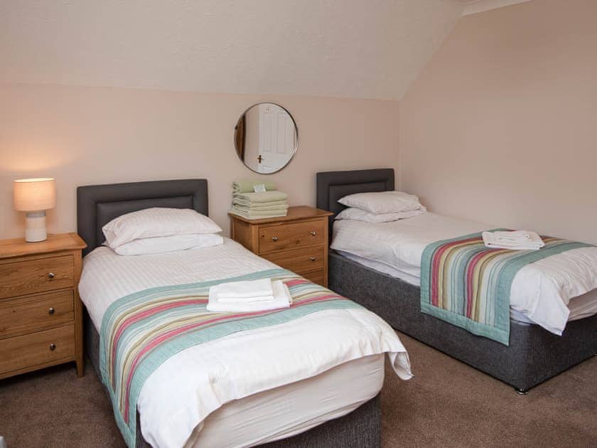Twin bedroom | Puffin Cottage - Celtic Haven Resort, Lydstep, near Tenby