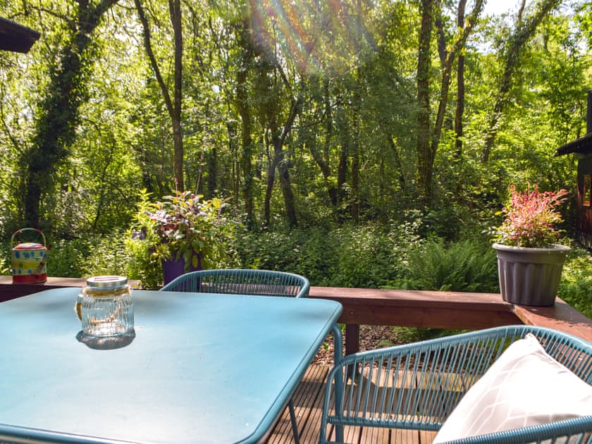 Sitting-out-area | The Cabin, Cenarth
