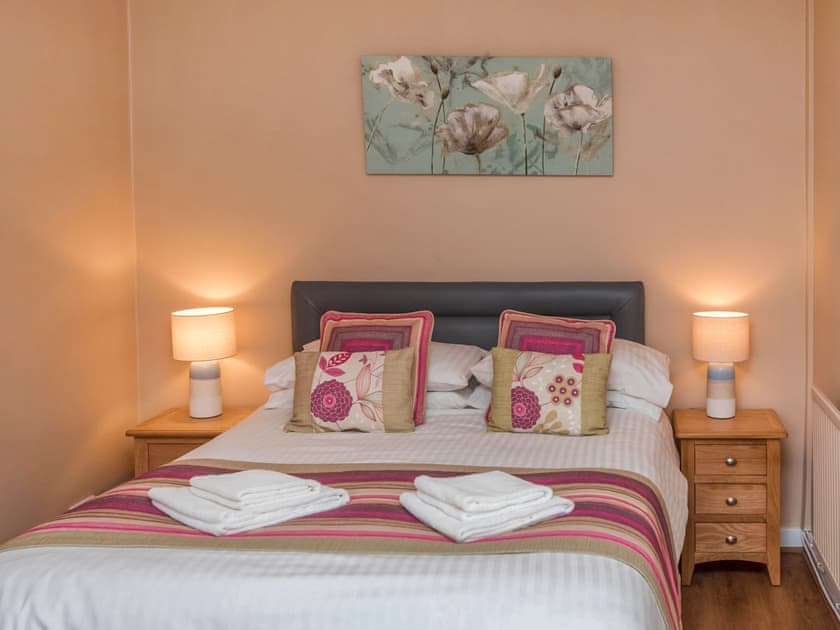 Double bedroom | Gatekeepers Cottage - Celtic Haven Resort, Lydstep, near Tenby