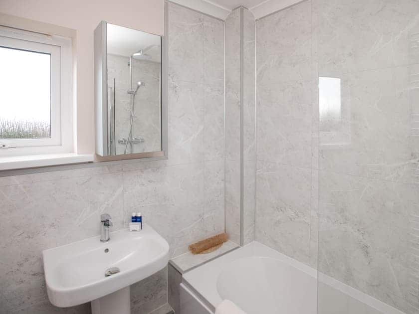 Bathroom | Gatekeepers Cottage - Celtic Haven Resort, Lydstep, near Tenby