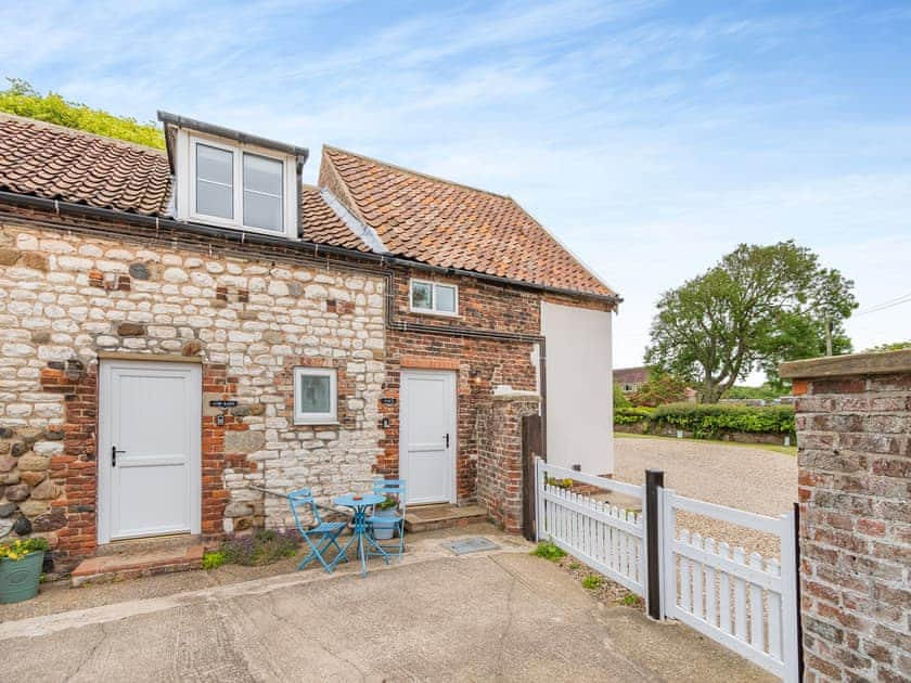 Exterior | May’s - Grange Farm Cottages, Sewerby, near Bridlington