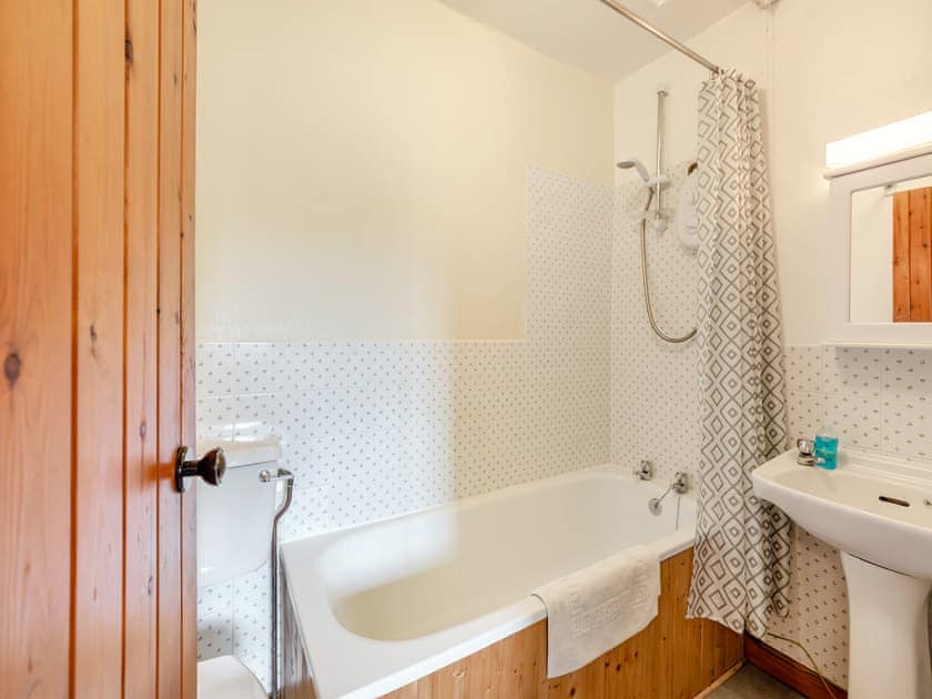 Bathroom | Stable Cottage - The Old Rectory Cottages, Wark, near Hexham