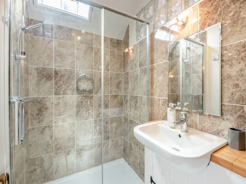 Bathroom | The Long Barn - Sadler House Farm Cottages, Goathland, near Whitby