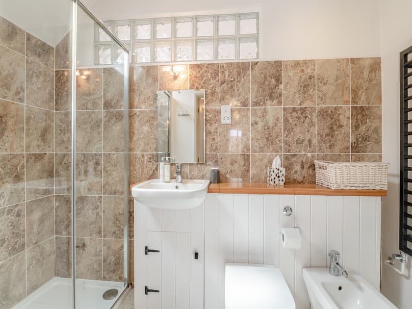Bathroom | The Long Barn - Sadler House Farm Cottages, Goathland, near Whitby