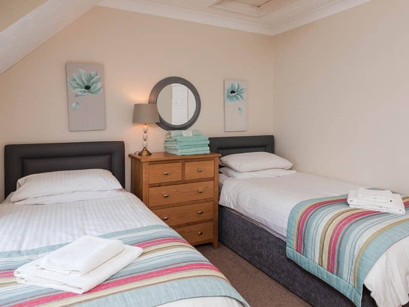 Twin bedroom | Dolphin Cottage - Celtic Haven Resort, Lydstep, near Tenby