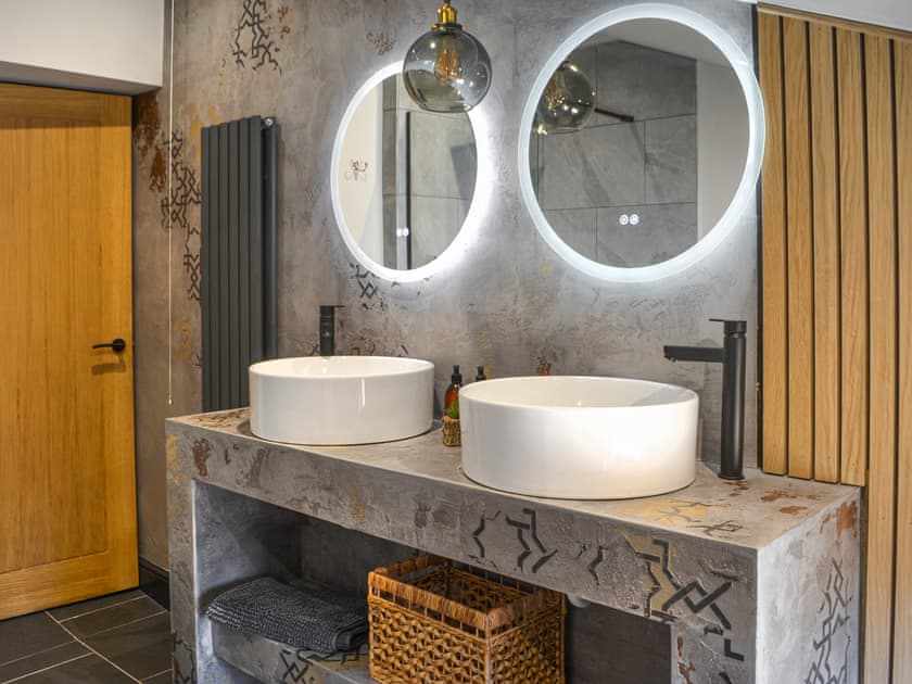 Bathroom | Silver Cottage, Morpeth