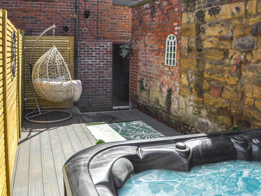 Hot tub | Silver Cottage, Morpeth