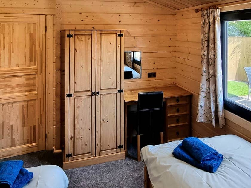 Twin bedroom | West End Lodge, Ulrome